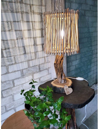 Настільна дерев'яна лампа-нічник НЛ-12 для кафе