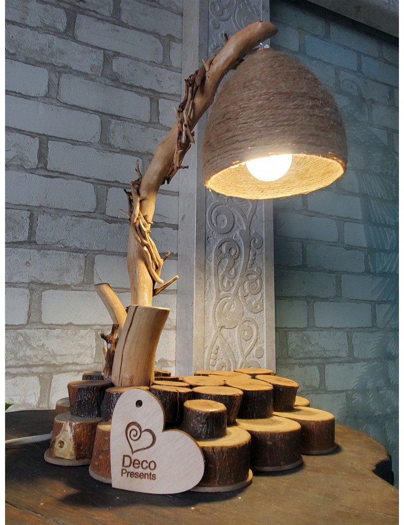 Дерев'яна настільна лампа зі спилів НЛ-14 для кафе