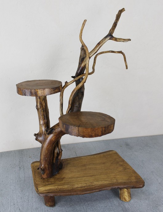 Подставка из натурального дерева для подачи роллов