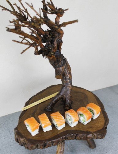 Доска из натурального дерева для подачи суши, роллов, кексов